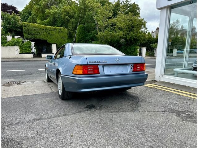 Image for 1991 Mercedes-Benz SL Class *TINY MILAGE* 300-24V AUTO 2DR