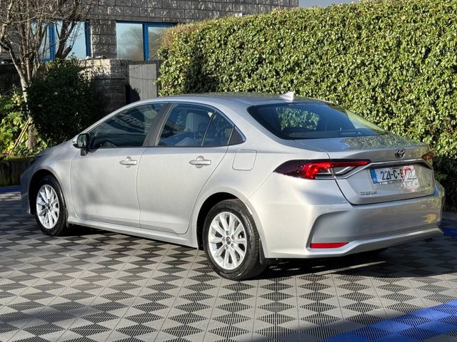 Image for 2022 Toyota Corolla LUNA 1.8 HYBRID // SERVICE HISTORY // LANE ASSIST // REVERSE CAMERA