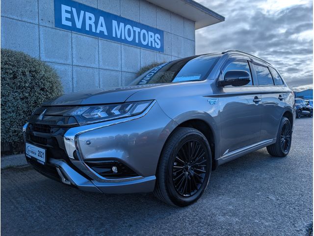 Image for 2021 Mitsubishi Outlander G BLACK EDITION PHEV HYBRID AUTOMATIC 2.4 PETROL //HIGH SPEC//HALF LEATHER HEATED SEATS//HEATED STEERING WHEEL//REVERSE CAMERA//KEYLESS ENTRY//ADAPTIVE CRUISE CONTROL//