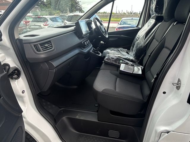 Image for 2025 Nissan Primastar L2H1 130 SV Premium
