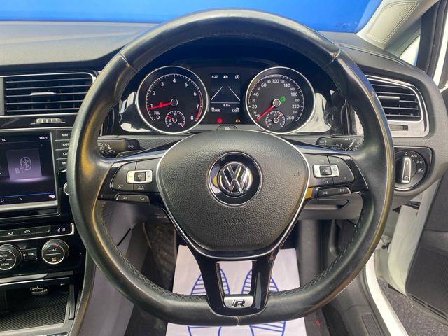 Image for 2016 Volkswagen Golf 1.4 TSI HIGHLINE AUTO // NEW NCT // SATELLITE NAVIGATION // BLIND SPOT MONITOR 