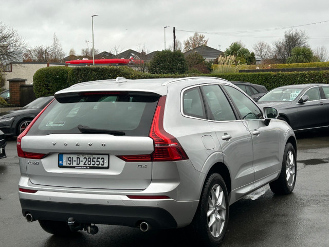 Image for 2019 Volvo XC60 D4 MOMENTUM AUTO *NEW MODEL*