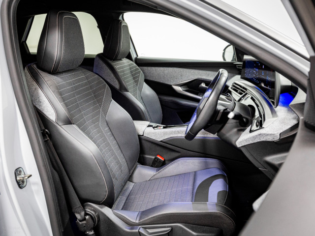 Image for 2025 Peugeot 3008 Allure 1.2 Hybrid Auto 145HP