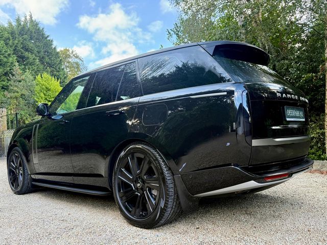Image for 2025 Land Rover Range Rover HSE P460 
