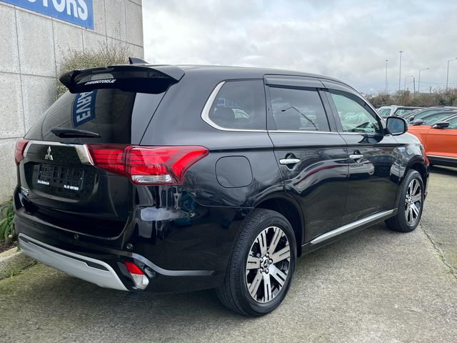 Image for 2019 Mitsubishi Outlander PHEV 4WD G AUTOMATIC 2.4 PETROL HYBRID //HIGH SPEC//HALF LEATHER HEATED SEATS//HEATED STEERING WHEEL//ADAPTIVE CRUISE CONTROL//REVERSE CAMERA//