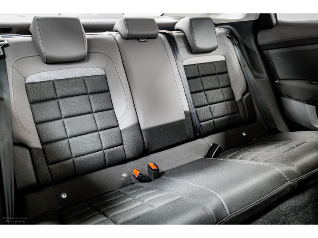 Image for 2025 Citroen C4 X PLUS Hybrid Auto 145HP