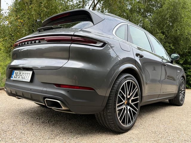 Image for 2025 Porsche Cayenne E-HYBRID *Irish Car…Panoramic Sunroof…Adaptive Air Suspension*
