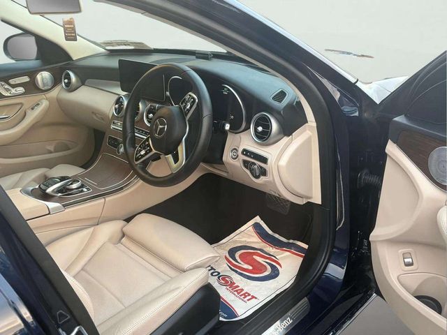 Image for 2019 Mercedes-Benz C Class Avantgarde Leather Exclusive Package Automatic, Reversing camera