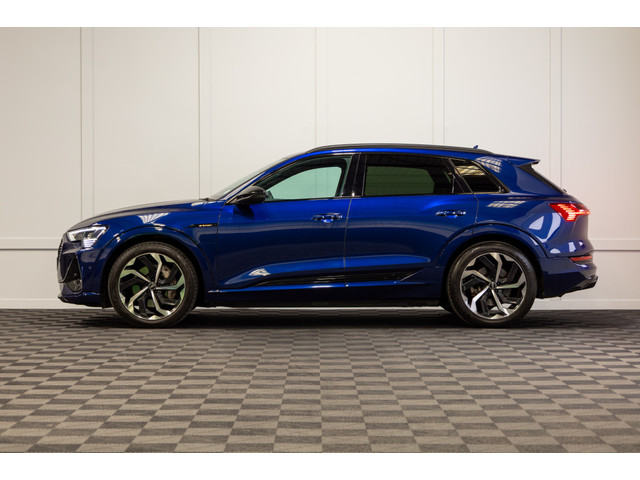 Image for 2022 Audi Q8 e-tron 50 Quattro Black Edition