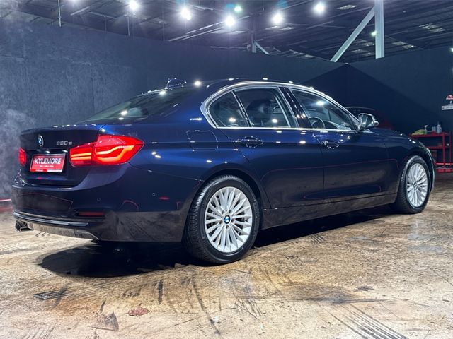 Image for 2016 BMW 3 Series 2.0L AUTOMATIC HYBRID - E LUXURY - FULL BLACK LEATHER - FACTORY ALLOYS - REAR CAMERA - HEATED SEATS - MULTI FUNCTION STEERING WHEEL