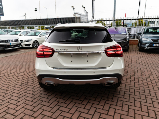 Image for 2018 Mercedes-Benz GLA Class MERCEDES BENZ GLA180 AMG-LINE 5DR ESTATE AUTOMATIC LOADED WITH EXTRAS // STUNNING CAR IN AS NEW CONDITION // BUY WITH CONFIDENCE AA AND SIMI APPROVED DEALER 2025 // FINANCE ARRANGED // ALL TRADE INS 