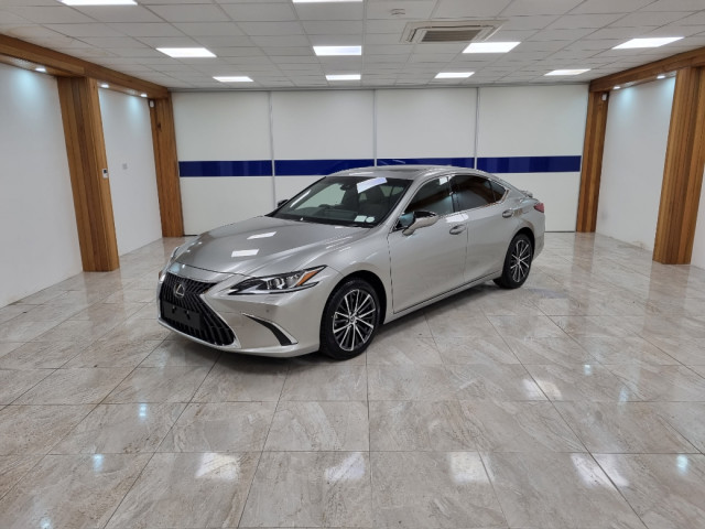 Image for 2023 Lexus ES 300h PREMIUM PACK 