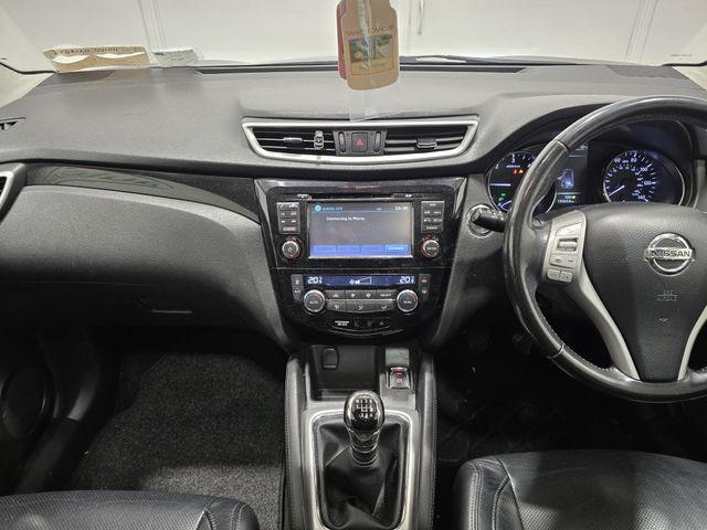 Image for 2017 Nissan Qashqai 1.5 DCI Tekna Panoramic Sunroof, Reversing camera