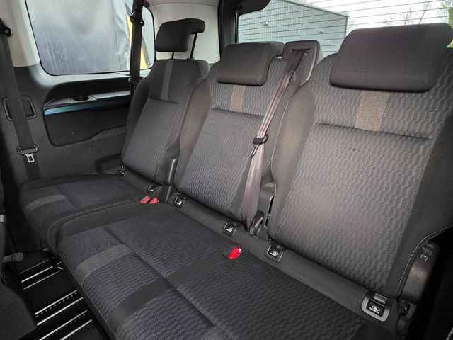 Image for 2018 Peugeot Expert 1.6 HDI ACTIVE TRAVELLER // 8 SEATS // BLUETOOTH