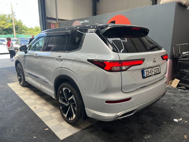 Image for 2023 Mitsubishi Outlander 2023 MITSUBISHI OUTLANDER PHEV P 2.4 AUTOMATIC / CRUISE CONTROL / PARKING CAMERA / ELECTRIC MEMORY & HEATED SEATS / PADDLE SHIFTERS / HEATED STEERING WHEEL / PANORAMIC SUNROOF AND MORE