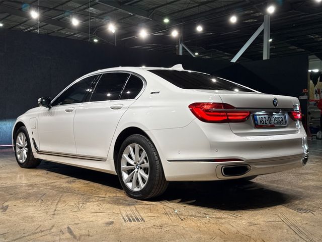 Image for 2018 BMW 7 Series 360/REVERSE CAMERA - ELECTRIC TAIL-GATE - FULL LEATHER HEATED ELECTRIC MASSAGING SEATS - SUNROOF - MULTI FUNCTION STEERING WHEEL - CRUISE CONTROL - LANE-KEEP ASSIST - PRIVACY CURTAINS REAR
