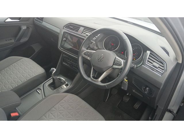 Image for 2023 Volkswagen Tiguan Life 2.0 TDI 122HP **REAR VIEW CAMERA, APP CONNECT, BLUETOOTH**