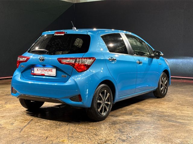 Image for 2018 Toyota Vitz 1.5 HYBRID - PUSH BUTTON START- ALLOYS WHEELS - REAR CAMERA - MULTI FUNCTION STEERING WHEEL - 