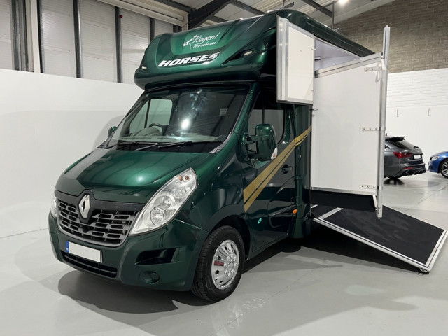 Image for 2016 Renault Master Stallion Box