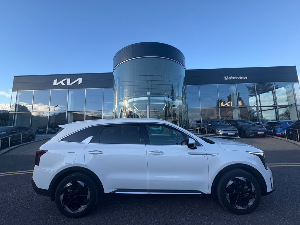 Image for 2024 Kia Sorento Phev PE 7S 4WD*Only 9, 600Kms* 1 Owner **242 REG**Showroom Condition** **warranty till 2031** **2 year AA**