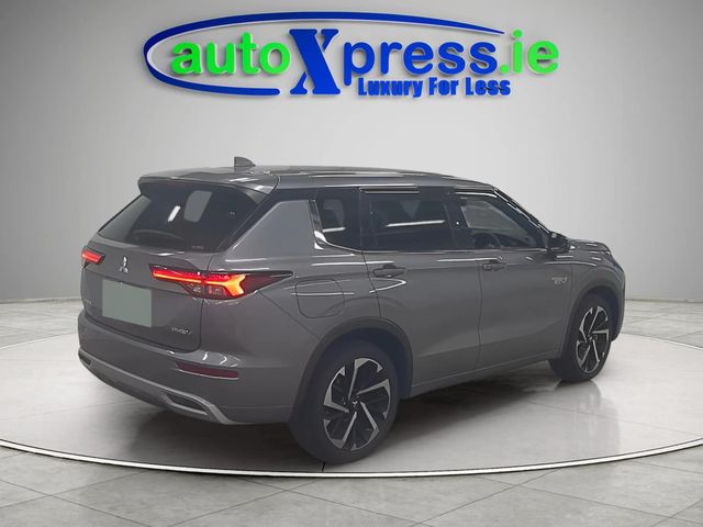Image for 2023 Mitsubishi Outlander PHEV 4WD P – LUXURY 7-SEATER PLUG-IN HYBRID