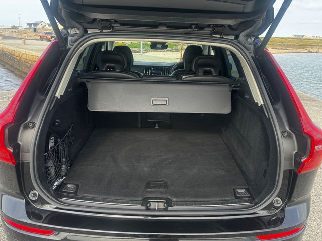 Image for 2023 Volvo XC60 RECHARGE T6 CORE AWD