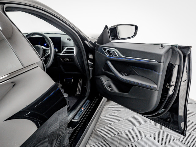 Image for 2025 BMW i4 i4 eDrive40 M Sport 83.9kWh 340HP