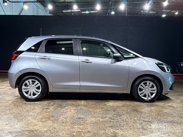 Image for 2023 Honda Fit 1.5L HYBRID - PUSH START/STOP BUTTON - RADAR CRUISE CONTROL - REAR CAMERA - A/C HEATING CONTROLS