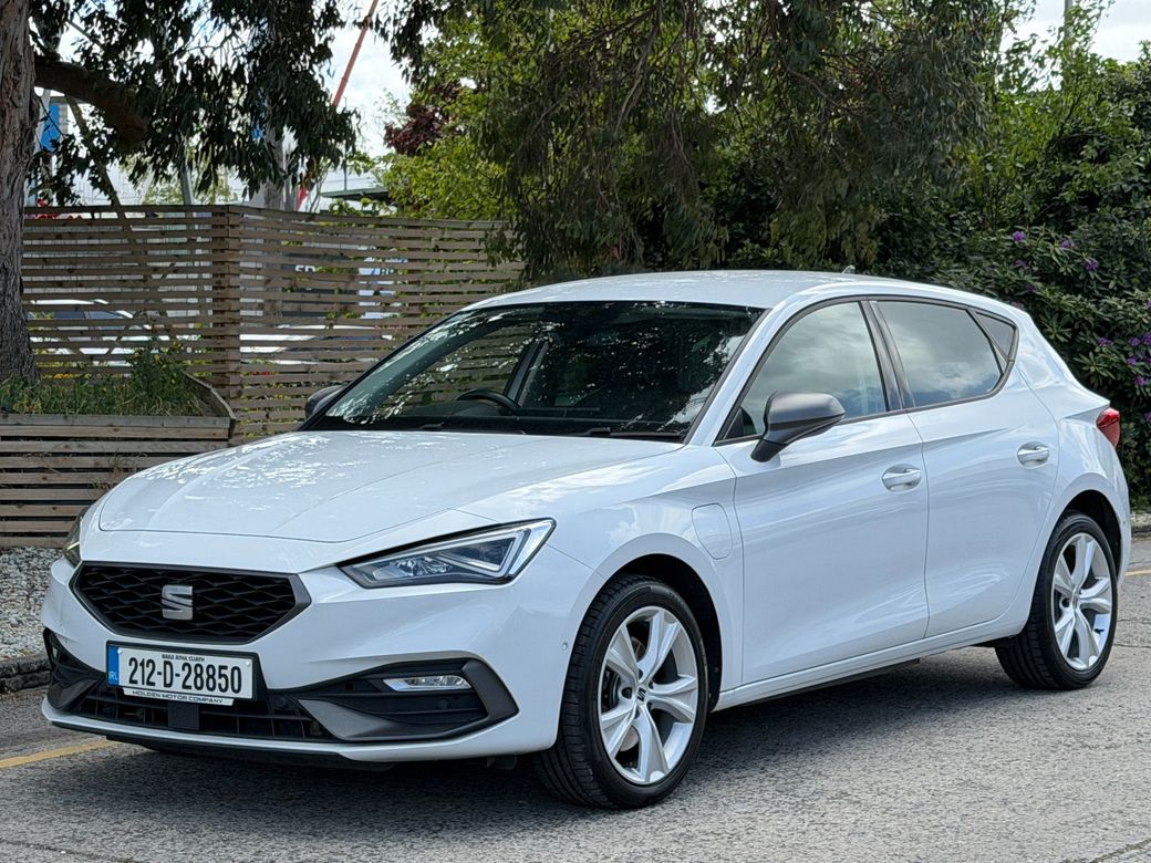 Image for 2021 SEAT Leon FR. Apple CarPlay