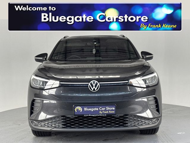 Image for 2021 Volkswagen ID.4 PRO 150 KW LIFE 77KWH 204BHP**HALF ALCANTARA HALF LEATHER INTERIOR**TOUCH SCREEN MEDIA DISPLAY**APPLE CARPLAY**DIGITAL DASH**MULTIFUNCTIONAL STEERING WHEEL**PARKING SENSORS**SATNAV**FINANCE AVAILABLE*