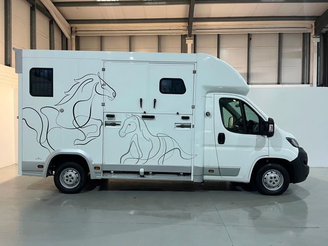 Image for 2020 Peugeot Boxer 