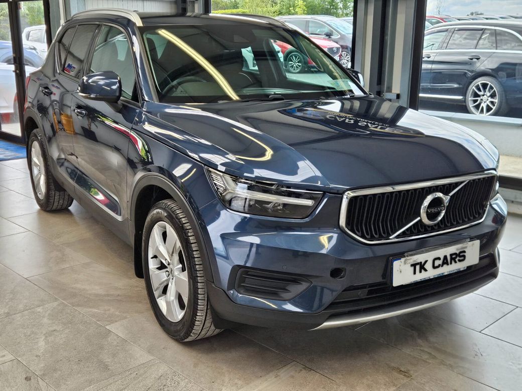 Image for 2021 Volvo XC40 T2 PET (129hp) Momentum
