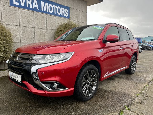 Image for 2017 Mitsubishi Outlander S EDITION 4WD AUTOMATIC HYBRID PLUG IN 2.0 PETROL //FULL LEATHER HEATED SEATS//HEATED STEERING WHEEL//REVERSE CAMERA//ADAPTIVE CRUISE CONTROL//KEYLESS ENTRY//