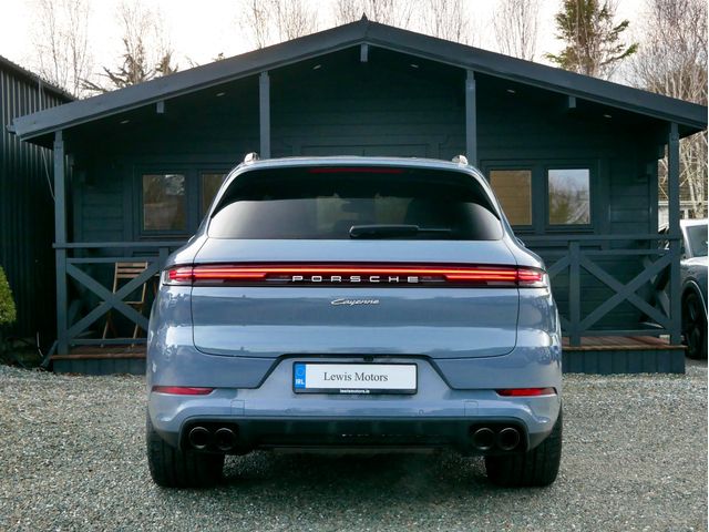 Image for 2025 Porsche Cayenne V6 E-HYBRID HIGH SPEC, BURMESTER, LED LIGHTS, REAR AXLE STEERING, AIR SUSPENSION, SPORT CHRONO