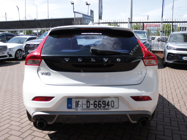 Image for 2016 Volvo V40 T3 R-DESIGN 1.5 5DR AUTO ESTATE 