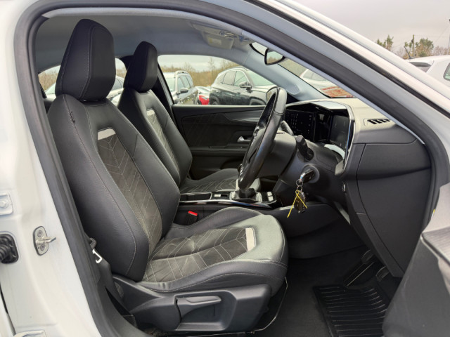 Image for 2023 Opel Mokka Elite-1.5 110ps-6sp 4DR * REVERSING CAMERA / HEATED SEATS *