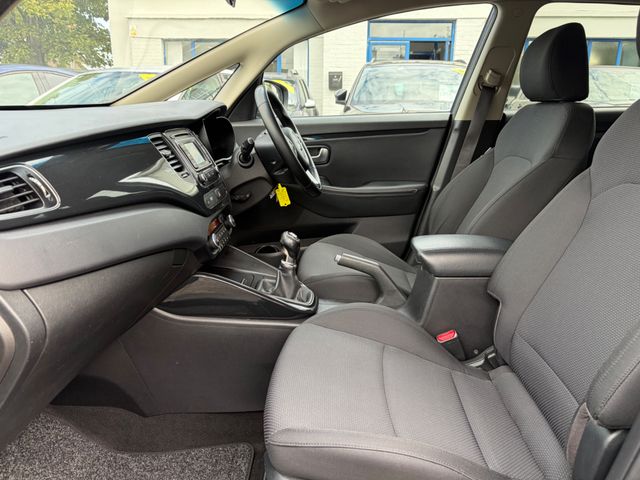 Image for 2016 Kia Carens 2016 KIA CARENS 1.7d EX 7 SEATER LOW KMS