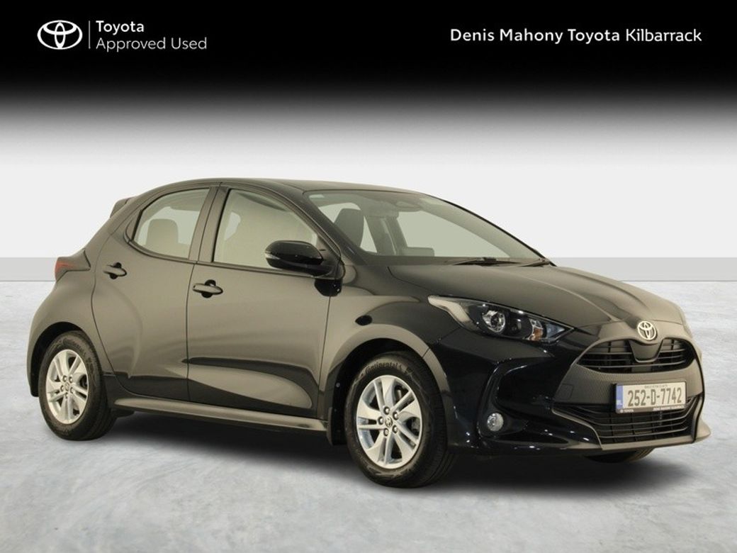 Image for 2025 Toyota Yaris Luna