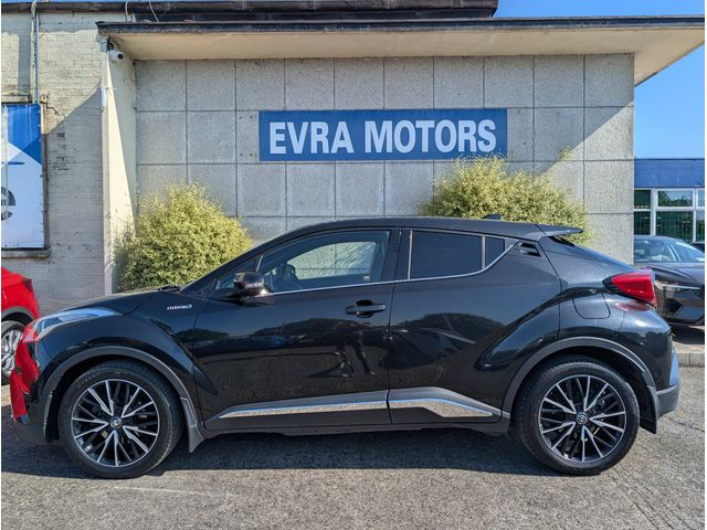 Image for 2018 Toyota C-HR SOL HYBRID AUTOMATIC 1.8 PETROL //HALF LEATHER HEATED SEATS//REVERSE CAMERA//KEYLESS ENTRY//ADAPTIVE CRUISE CONTROL//