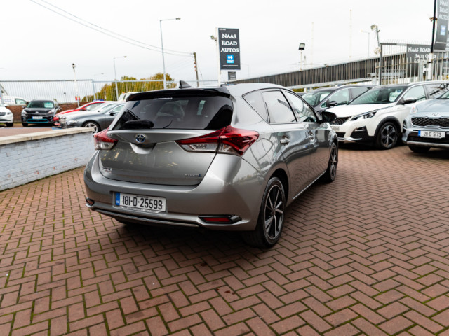 Image for 2018 Toyota Auris Hybrid Luna Sport 4DR Auto