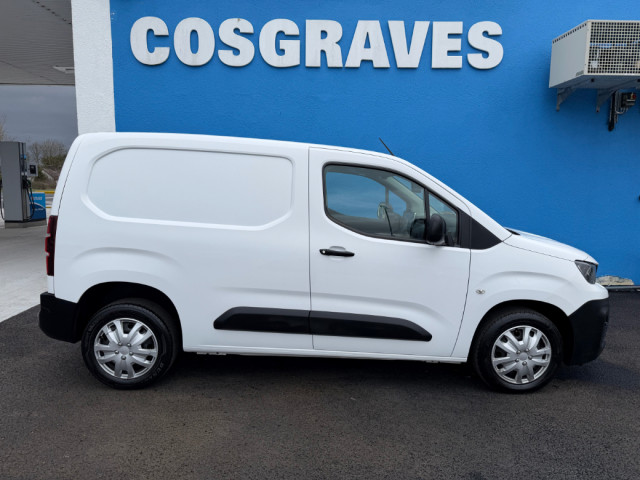 Image for 2021 Peugeot Partner Professional Plus 1.5 Blue HDI *REVERSING CAMERA / APPLE CAR PLAY / VAT CAN BE CLAIMED BACK* 