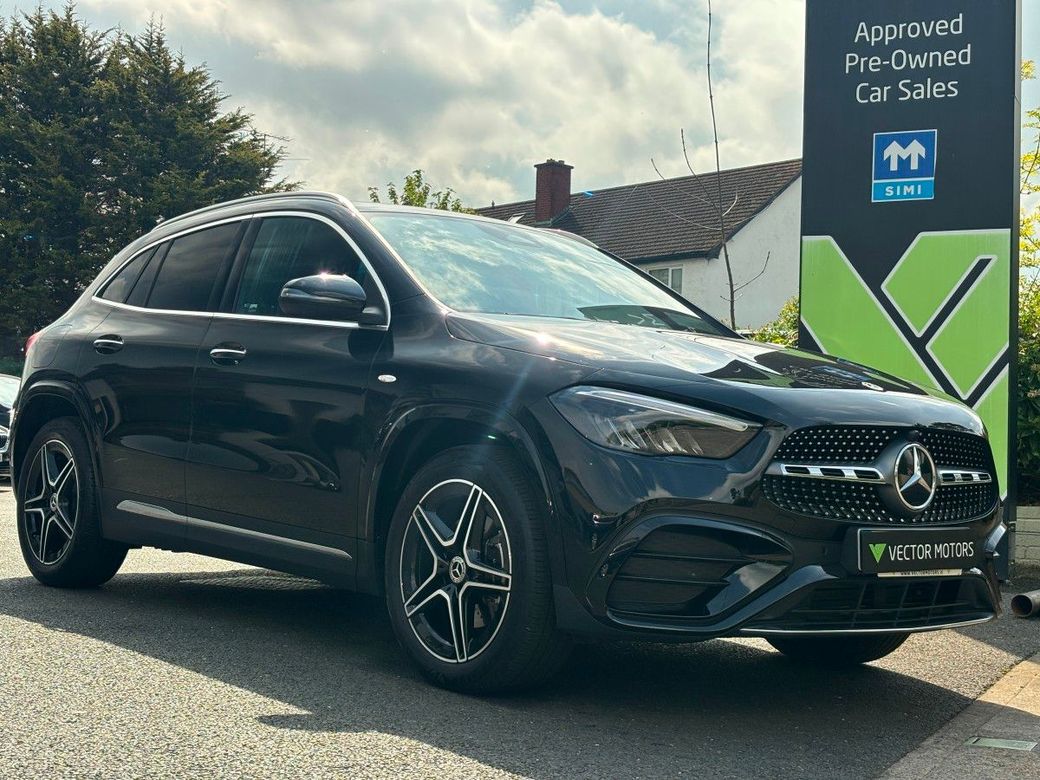 Image for 2025 Mercedes-Benz GLA Class 250E AMG LINE EXECUTIVEV PHEV 