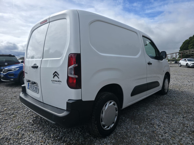 Image for 2021 Citroen Berlingo 