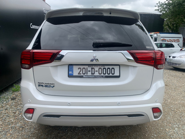 Image for 2020 Mitsubishi Outlander 2.4 PHEV 4WD AUTO // 2 YEARS NCT // LOW MILEAGE // STUNNING EXAMPLE // HALF LEATHER / ALCANTARA SEATS, REVERSE CAMERA AND ELECTRIC TAILGATE // 