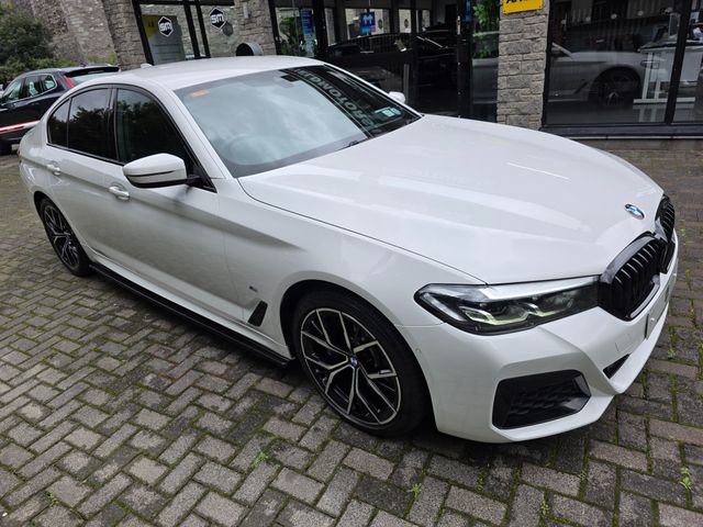 Image for 2021 BMW 5 Series 530E M-SPORT AUTO. ONLY 59000 KMS. HUGE SPEC. FINANCE ARRANGED. SIMI. AA APPROVED.