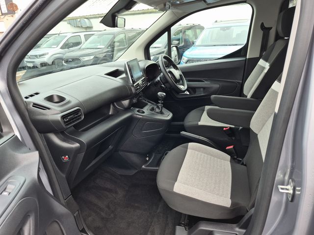 Image for 2024 Citroen Berlingo Wheelchair Access Taxi Spec