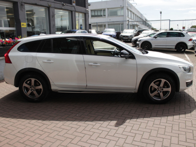 Image for 2017 Volvo V60 2.0 D4 SE LUXURY 5DR ESTATE // WITH 148, 000 KM'S // BUY WITH CONFIDENCE AA AND SIMI APPROVED DEALER 2026 // FINANCE ARRANGED // ALL TRADE INS WELCOME //