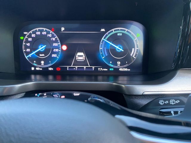 Image for 2022 Kia Sorento Phev K4 Auto 7 Seater **Only 45, 000kms **SPECTACULAR CONDITION**Top Spec, Glass Roof, Reversing Camera, Selectable Drive Mode, Bluetooth, Media Connection, Remote Boot release, Apple Car play 