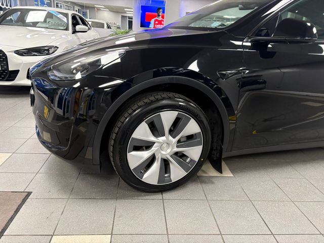 Image for 2023 Tesla Model Y RWD Bzb3s5t3