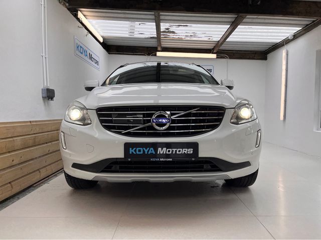 Image for 2016 Volvo XC60 2.0 D4 DIESEL SE LUXURY PREMIUM AUTO // TOP SPEC // FULL ELECTRIC HEATED LEATHER // CRUISE CONTROL // ELECTRIC TAILGATE // REVERSING CAMERA // LANE ASSIST // COLLISION WARNING SYSTEM